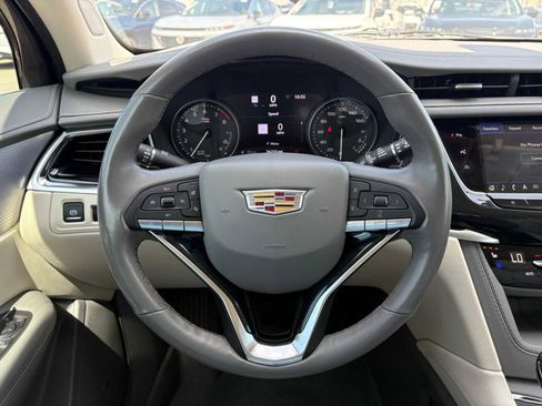 Used 2024 Cadillac XT6 Premium Luxury w/ Technology Package FWD image 23