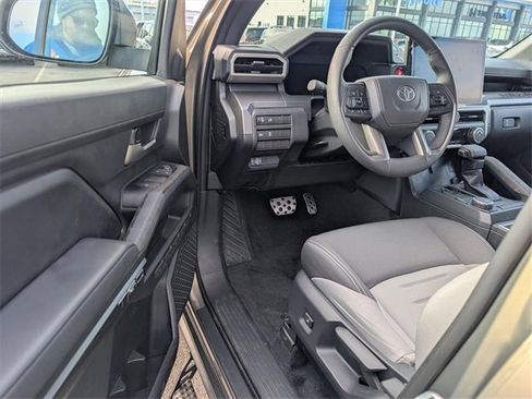 Used 2025 Toyota Tacoma TRD Sport image 6