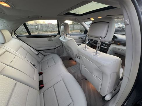 Used 2014 Mercedes-Benz E 350 Sedan image 17