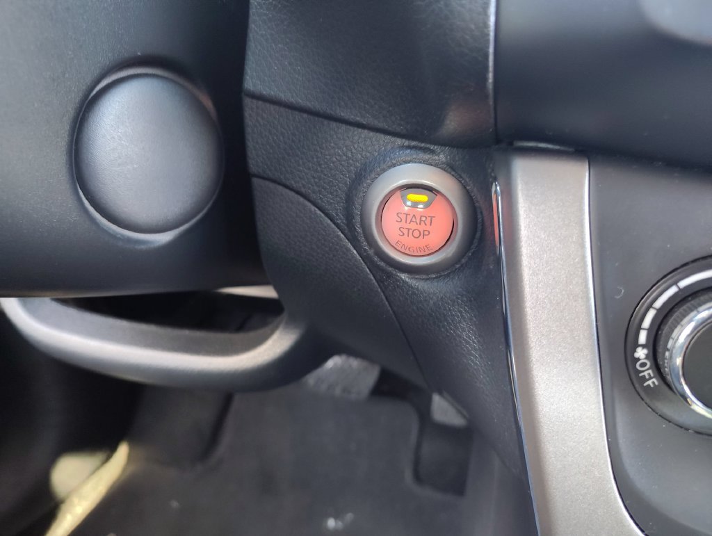 Used 2015 Nissan Sentra SV FWD image 23