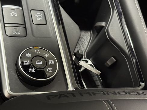 New 2026 Nissan Pathfinder SL AWD/4WD image 14
