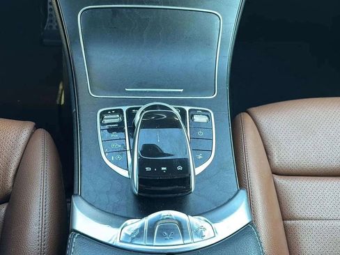 Used 2019 Mercedes-Benz C 300 4MATIC Cabriolet image 37