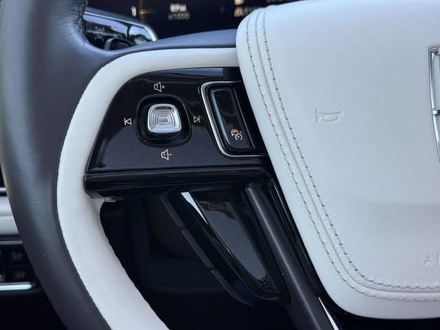 Used 2022 Lincoln Aviator Black Label w/ Dynamic Handling Package AWD/4WD image 23
