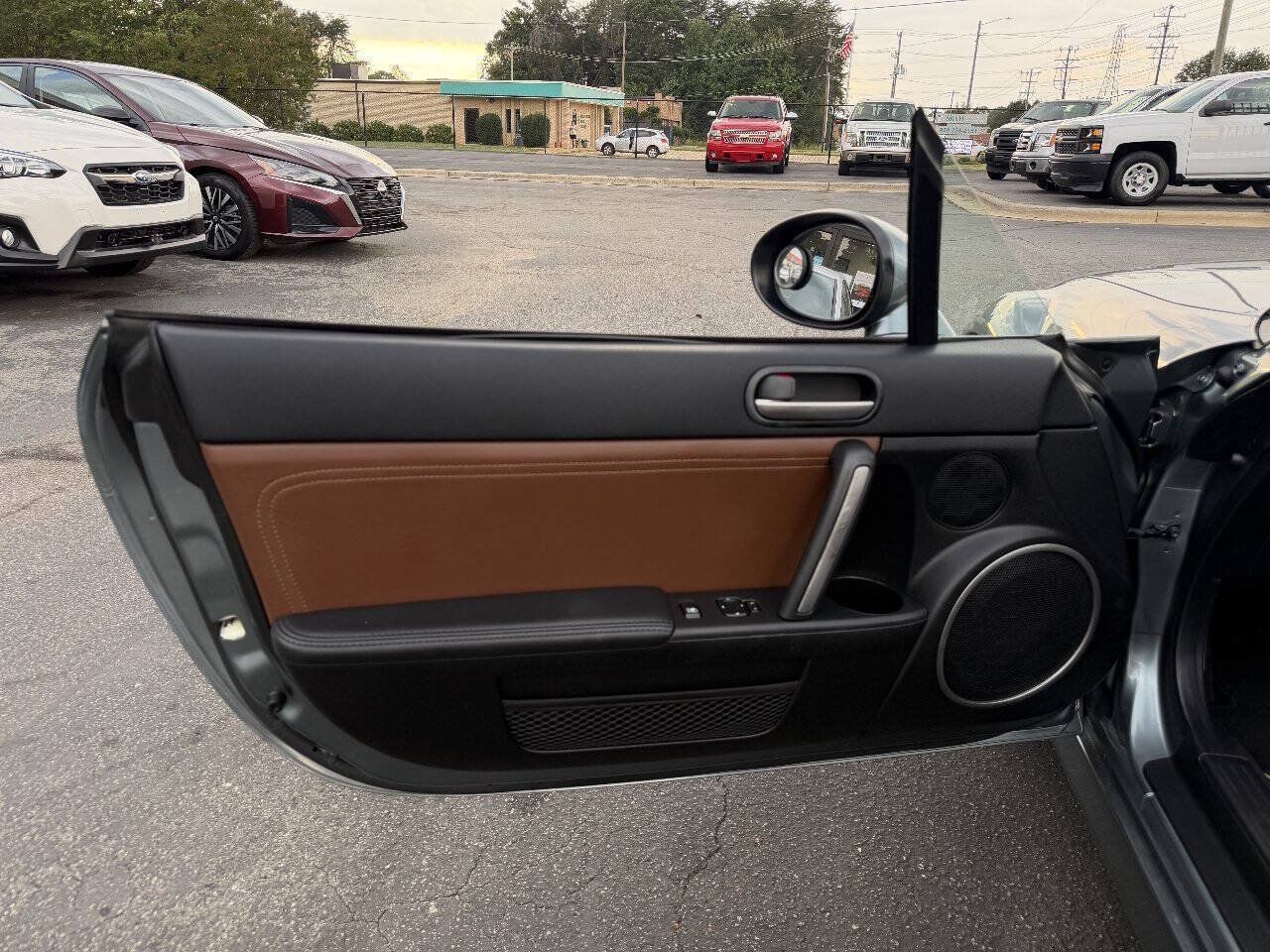 Used 2013 MAZDA MX-5 Miata Grand Touring RWD image 13