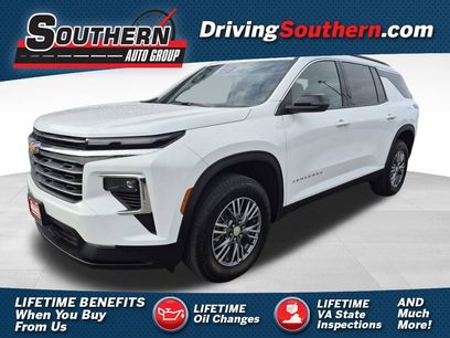Used 2025 Chevrolet Traverse LT