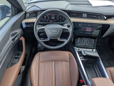 Used 2024 Audi Q8 e-tron Premium Plus w/ Premium Plus Package AWD/4WD image 28