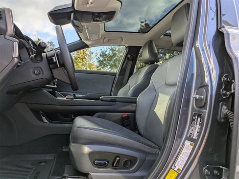 Used 2023 Lexus RZ 450e Premium image 3