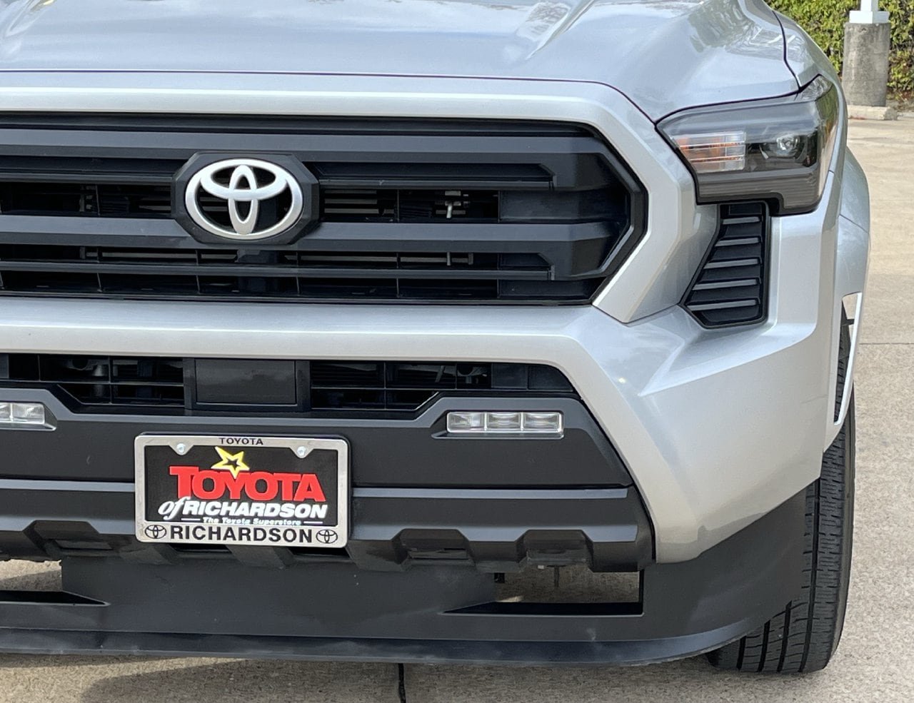 Used 2024 Toyota Tacoma SR5 RWD image 8