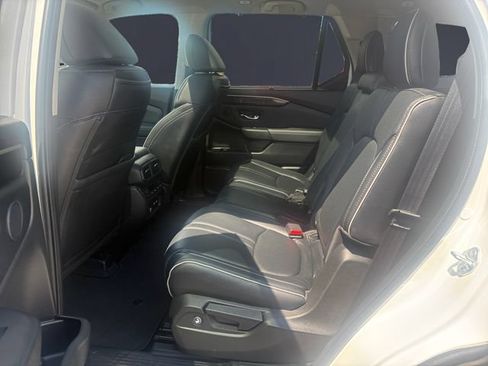 Used 2023 Honda Pilot Elite image 13