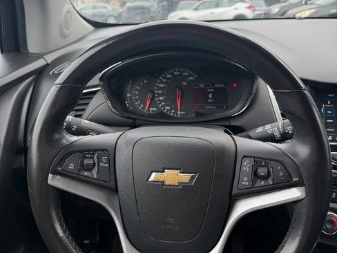 Used 2018 Chevrolet Trax LT w/ LT Convenience Package image 20