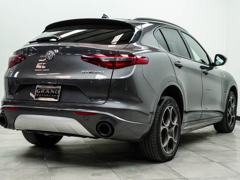 Used 2023 Alfa Romeo Stelvio Ti image 12