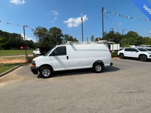 Used 2025 Chevrolet Express 2500 w/ Driver Convenience Package RWD image 2