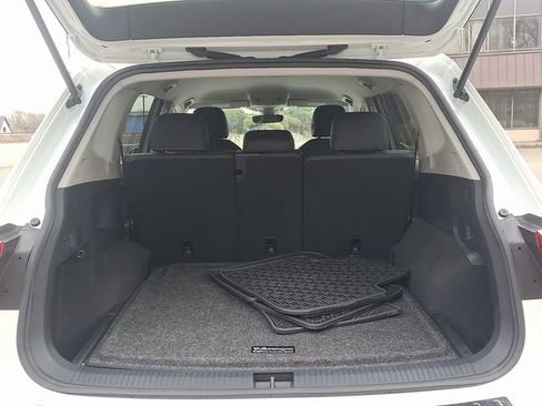 Certified 2023 Volkswagen Tiguan SE image 29