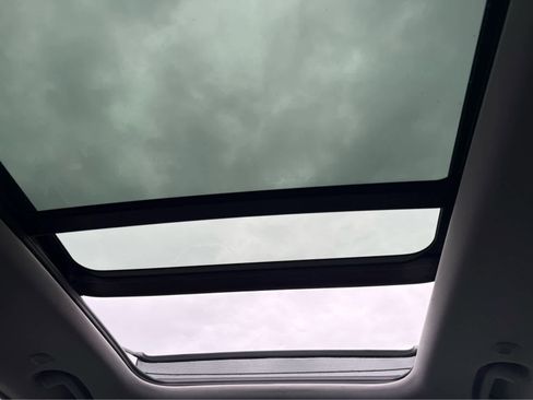 Used 2024 Jeep Grand Cherokee Limited 4xe image 29