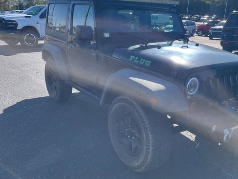 Used 2017 Jeep Wrangler Willys Wheeler image 4