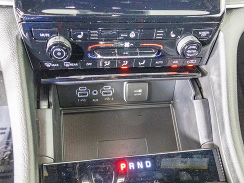 New 2025 Jeep Grand Cherokee L Altitude image 21