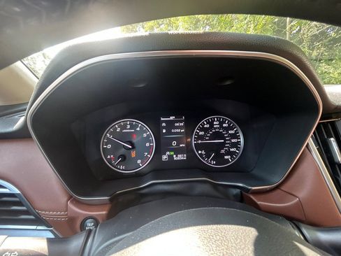 Used 2021 Subaru Outback Touring AWD/4WD image 25