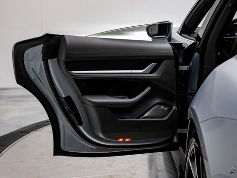 Used 2023 Porsche Taycan Turbo S w/ Premium Package image 84