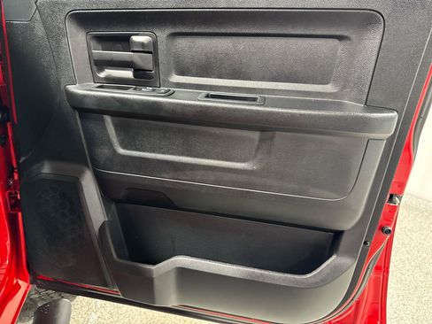 Used 2017 RAM 1500 Express w/ Express Value Package AWD/4WD image 12