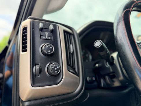 Used 2016 GMC Sierra 2500 Denali w/ Duramax Plus Package AWD/4WD image 12