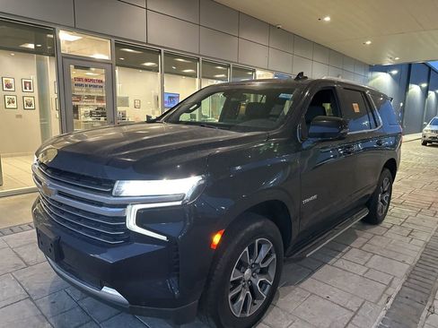Used 2024 Chevrolet Tahoe LT w/ Luxury Package AWD/4WD image 1