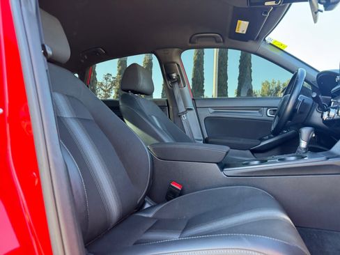 Used 2025 Honda Civic Sport image 19