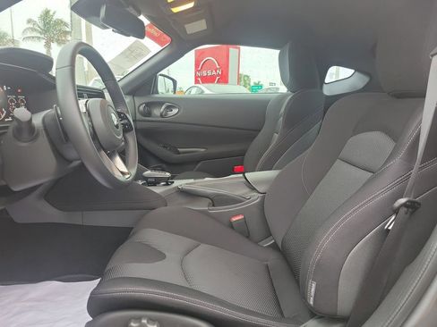 Used 2025 Nissan Z Sport w/ Floor Mat Package image 15