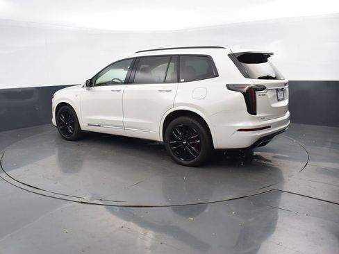 Used 2022 Cadillac XT6 Sport w/ Platinum Package image 4