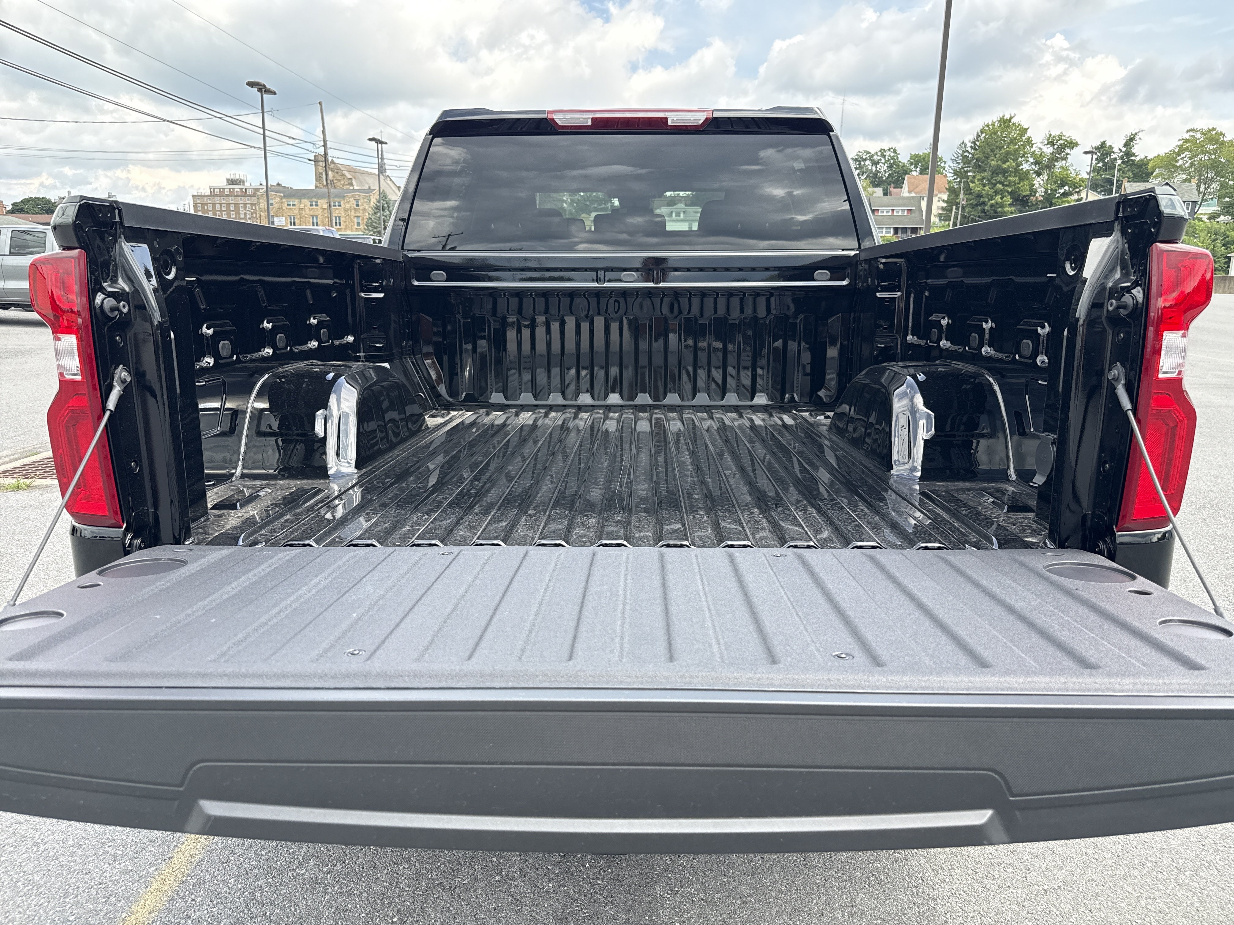 New 2026 Chevrolet Silverado 1500 RST w/ Z71 Off-Road Package AWD/4WD image 17