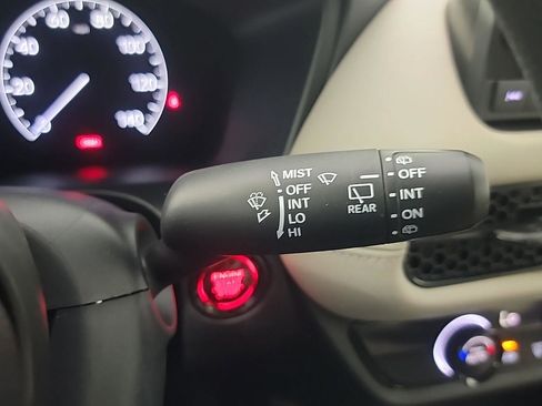 Certified 2023 Honda HR-V LX image 28