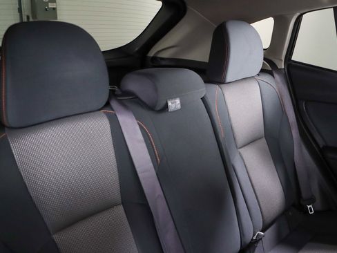 Used 2021 Subaru Crosstrek 2.0i Premium w/ Moonroof Package image 28