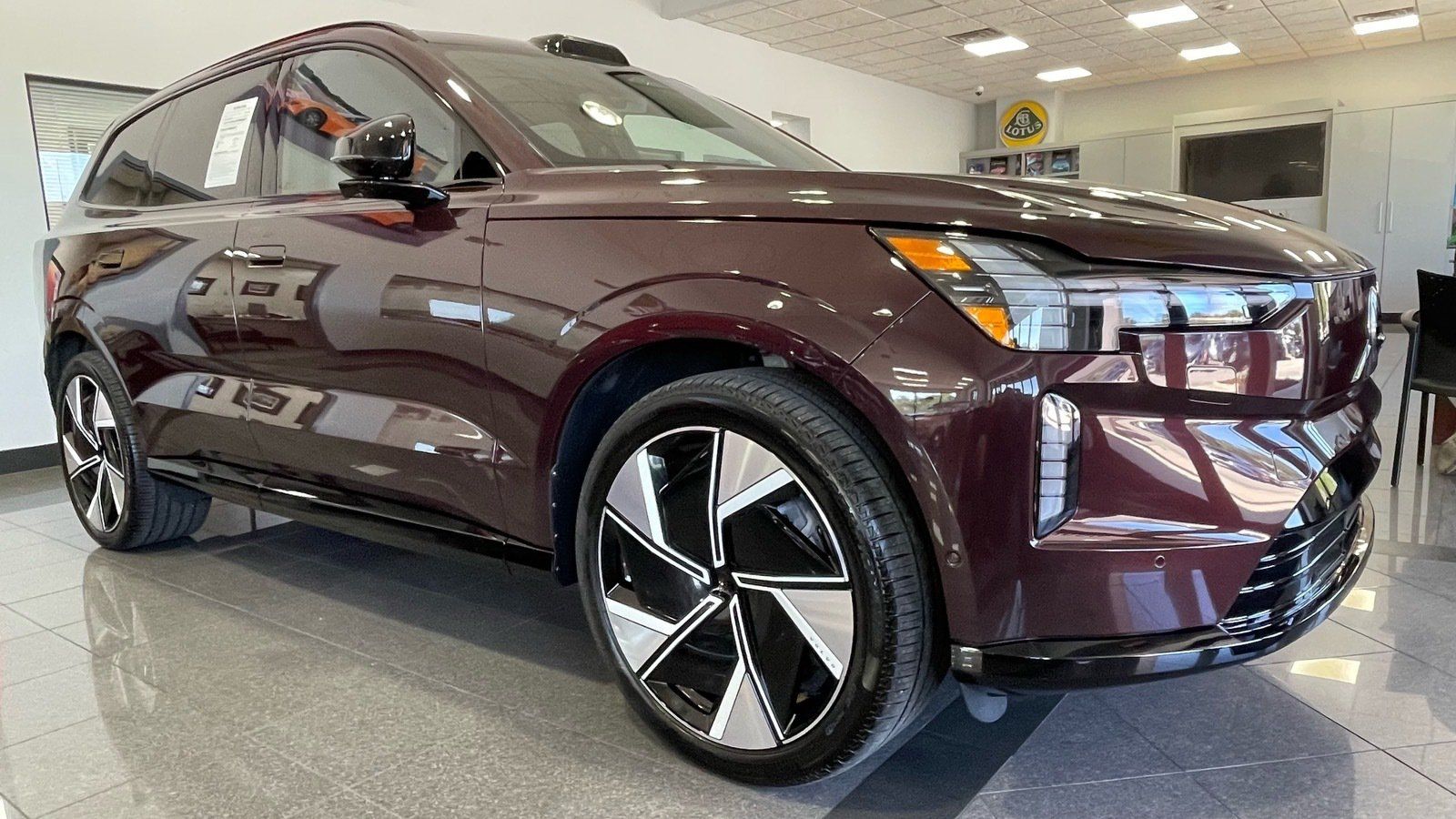 Used 2025 Volvo EX90 Ultra AWD/4WD image 7