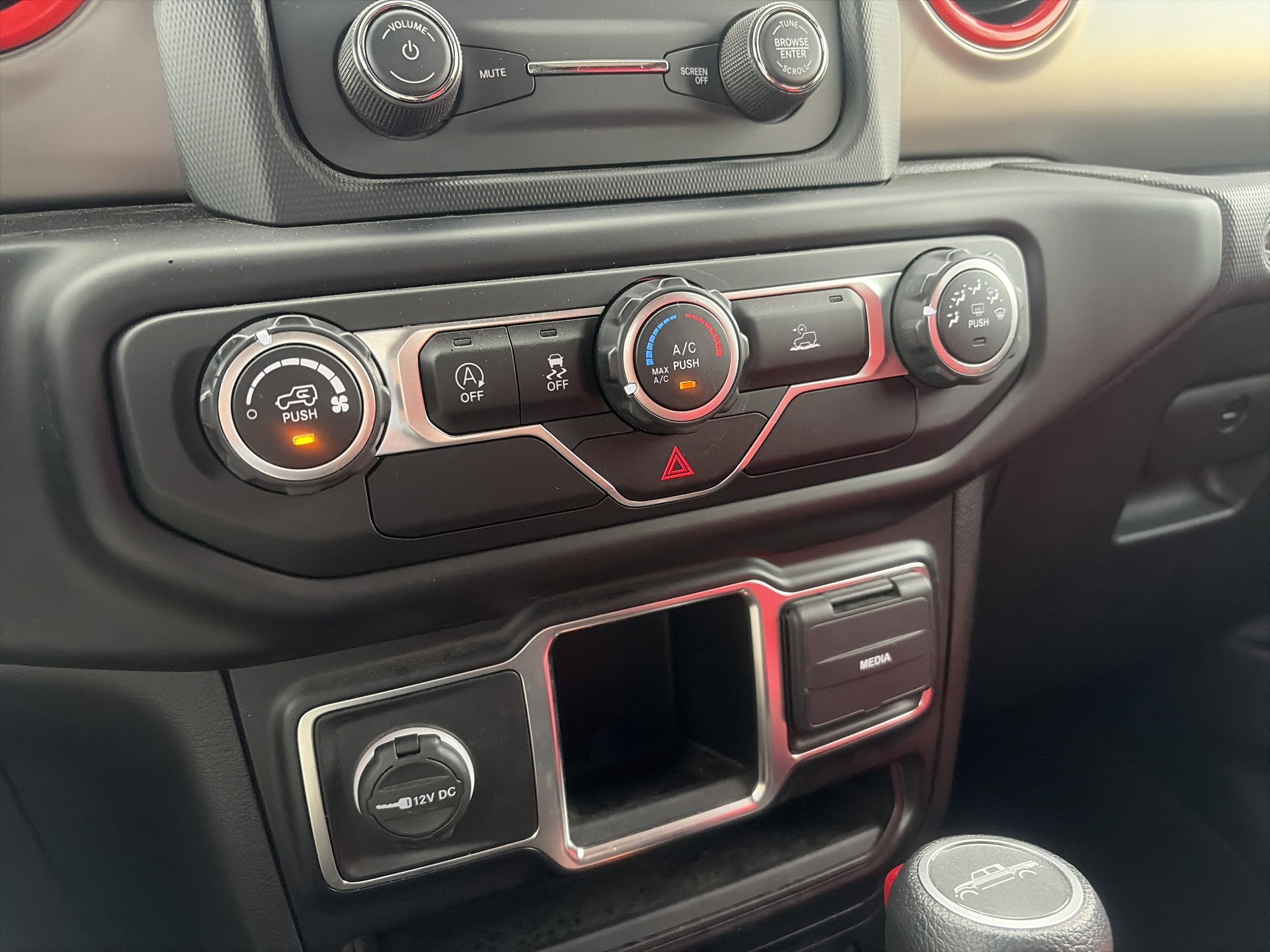 Used 2021 Jeep Gladiator Sport AWD/4WD image 32