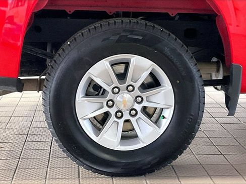 Used 2025 Chevrolet Silverado 1500 LT RWD image 35