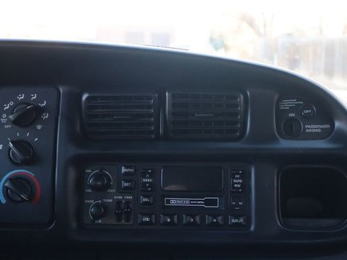 Used 2001 Dodge Ram 2500 Truck ST image 28