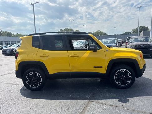 Used 2016 Jeep Renegade Trailhawk w/ Cold Weather Group AWD/4WD image 6