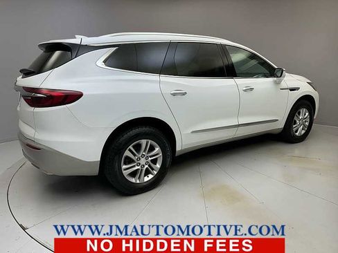 Used 2021 Buick Enclave Essence image 5