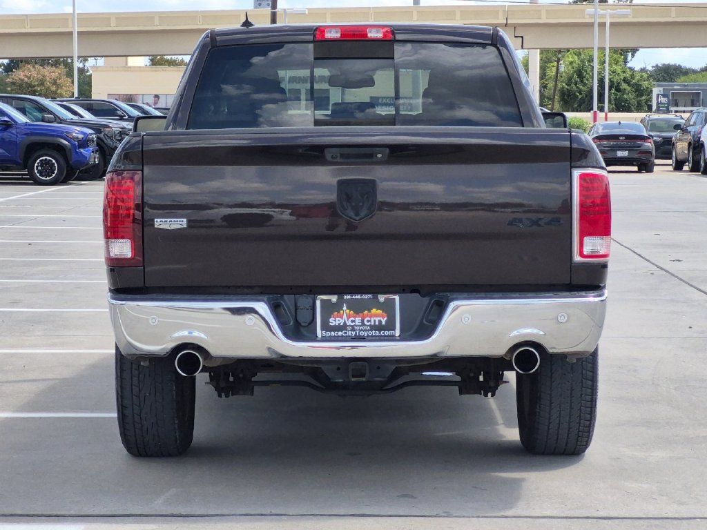Used 2017 RAM 1500 Laramie w/ Convenience Group AWD/4WD image 5