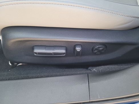Used 2019 Honda Accord Touring image 12