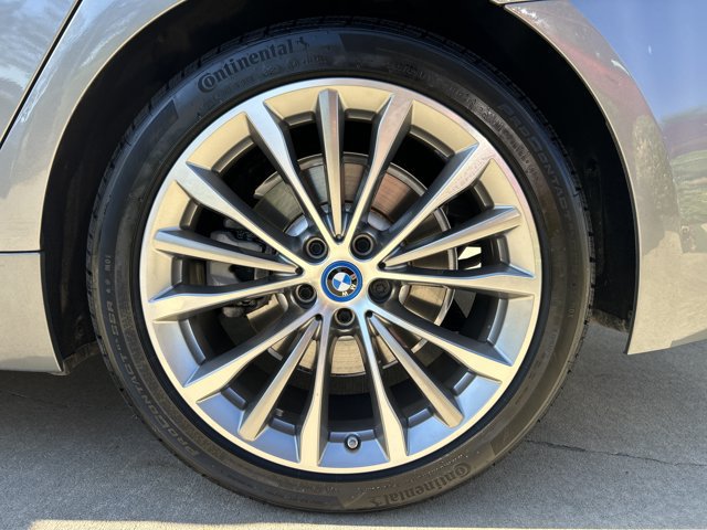 Certified 2023 BMW 530e xDrive w/ Premium Package AWD/4WD image 25