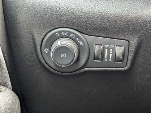 Used 2024 Jeep Compass Latitude AWD/4WD image 24