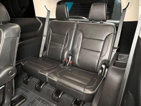 Used 2023 GMC Acadia Denali w/ Denali Ultimate Package AWD/4WD image 26