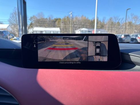 New 2026 MAZDA MAZDA3 Hatchback w/Premium Plus Pkg image 12