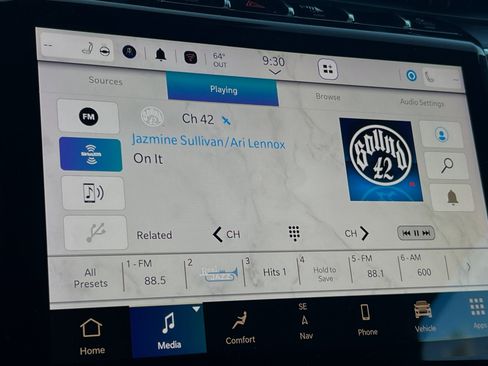 New 2023 Jeep Grand Cherokee Trailhawk w/ Advanced Protech Group II image 17