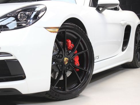 Used 2018 Porsche 718 Cayman GTS image 24