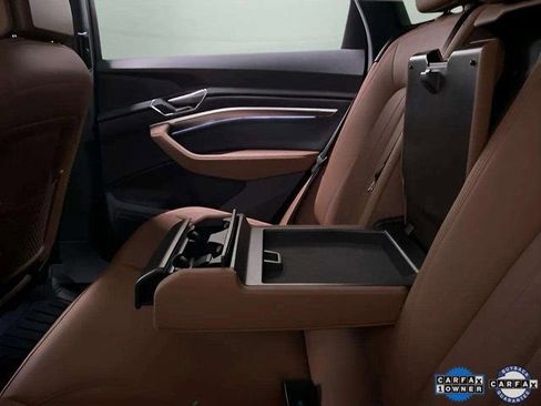 Used 2022 Audi e-tron Premium Plus w/ Premium Plus Package image 75