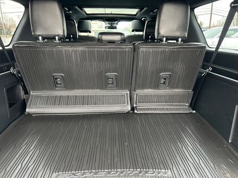 Used 2021 Ford Expedition Max XLT image 18