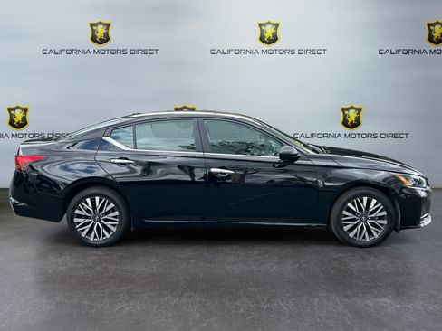 Used 2025 Nissan Altima 2.5 SV FWD image 6