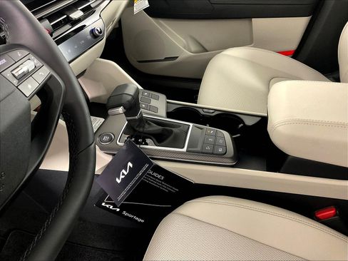 New 2026 Kia Sportage EX FWD image 12
