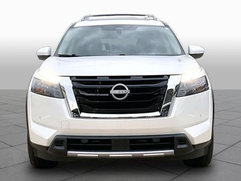 Used 2025 Nissan Pathfinder Platinum w/ Cargo Package FWD image 4